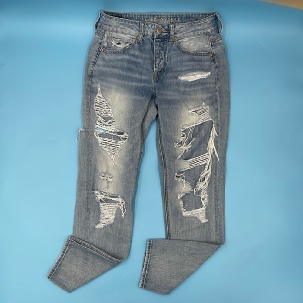 American Eagle “Tomgirl” Distressed Jeans